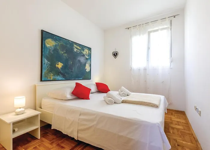بيت للعطل Kastel Luksic 12 Kaštela