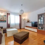 Kastel Luksic 12 Prázdninový dům