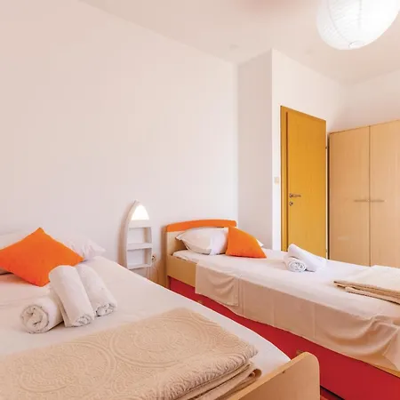 Cozy In Kastel Luksic With Wifi *