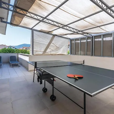 Cozy In Kastel Luksic With Wifi Holiday home Kastela